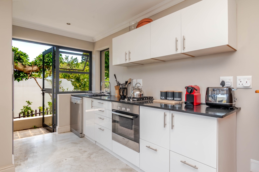 To Let 1 Bedroom Property for Rent in Llandudno Western Cape